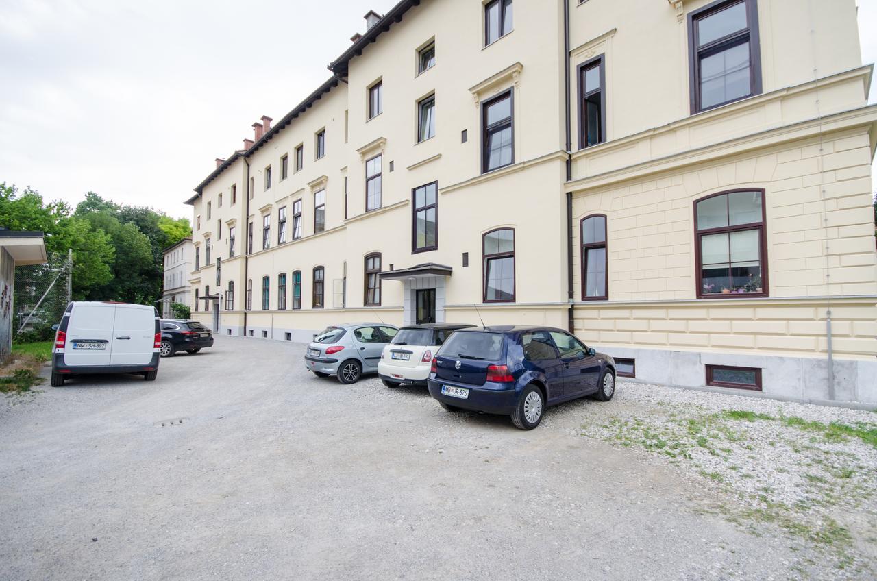 Apartment Trzaska With Free Parking Laibach Exterior foto