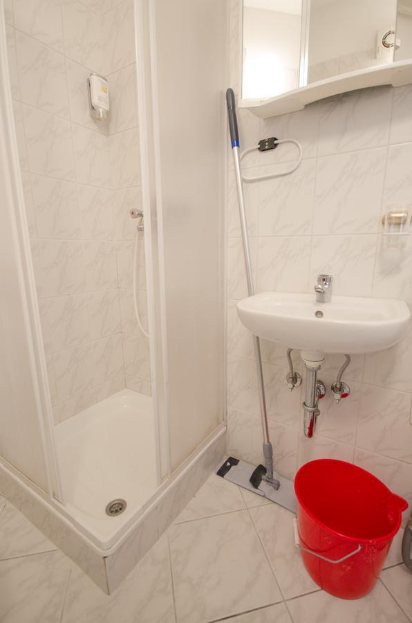 Apartment Trzaska With Free Parking Laibach Exterior foto