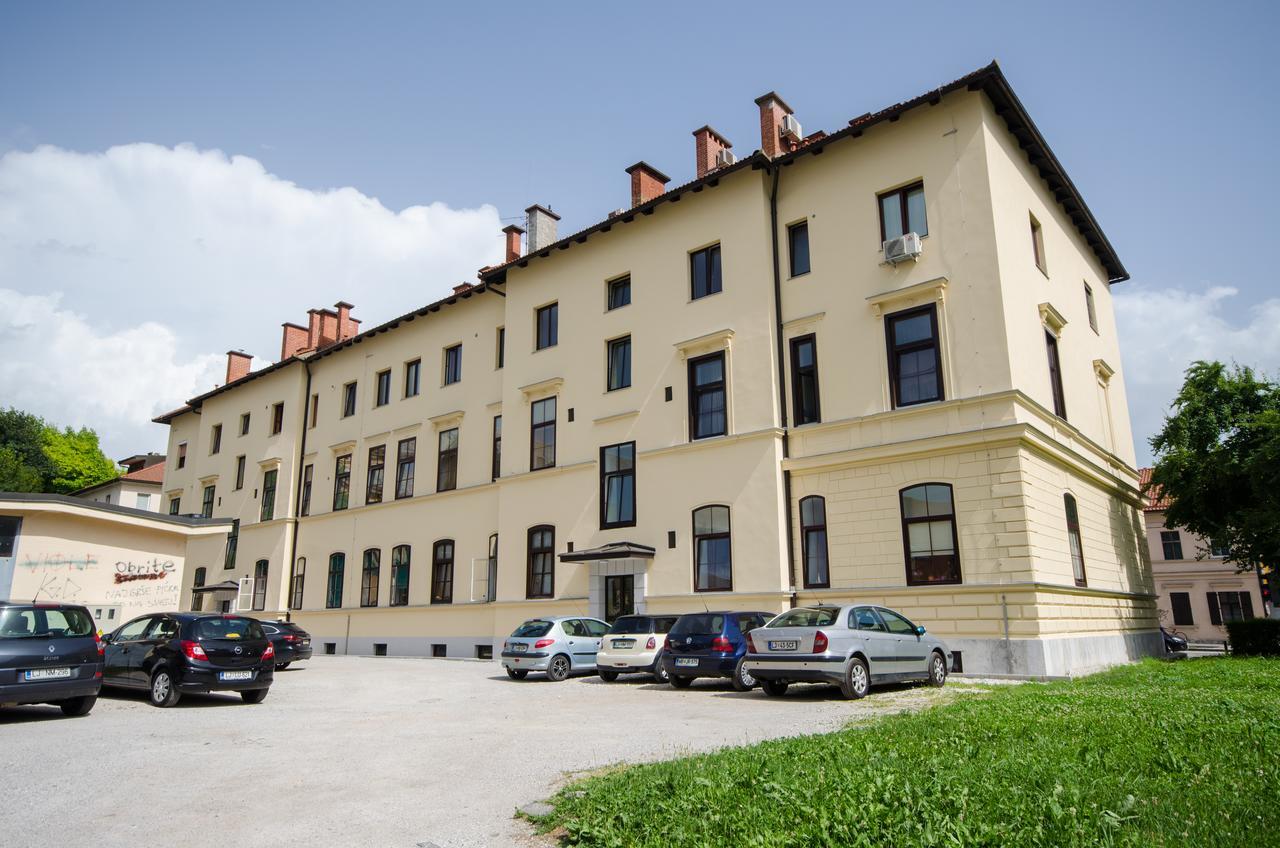 Apartment Trzaska With Free Parking Laibach Exterior foto
